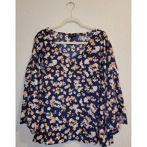 LANE BRYANT Woman's Blouse Blue-Peach Floral Design Size 24, V Neck, 3/4 Sleeves